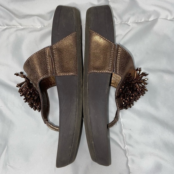 Bare Traps Size 7 Ginifer Beaded Flip Flop Sandals Brown Bronze - Picture 5 of 6